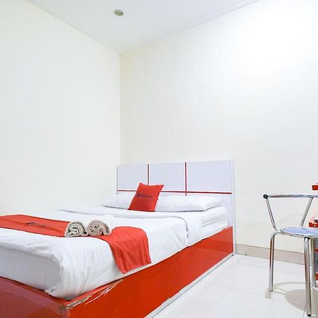 Reddoorz At Buah Batu 5 Hotel Бандунг Екстериор снимка