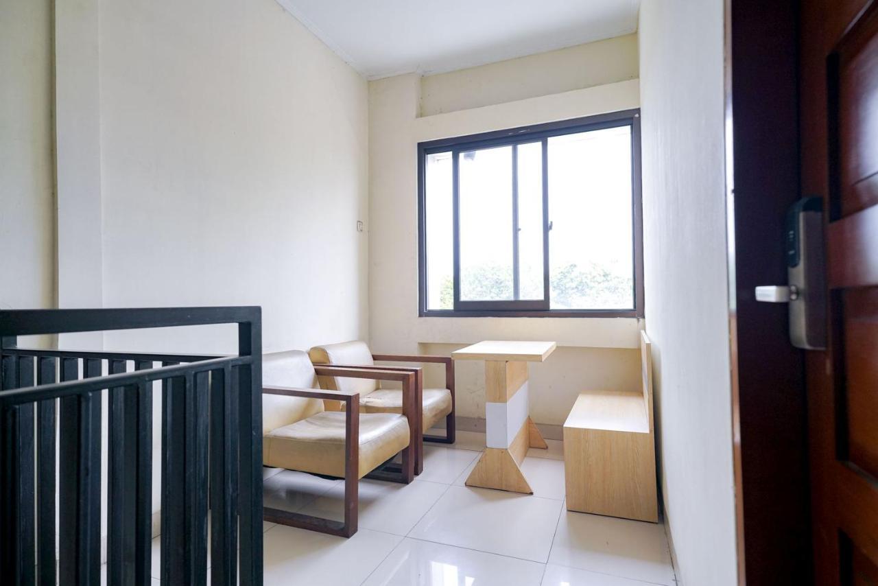 Reddoorz At Buah Batu 5 Hotel Бандунг Екстериор снимка
