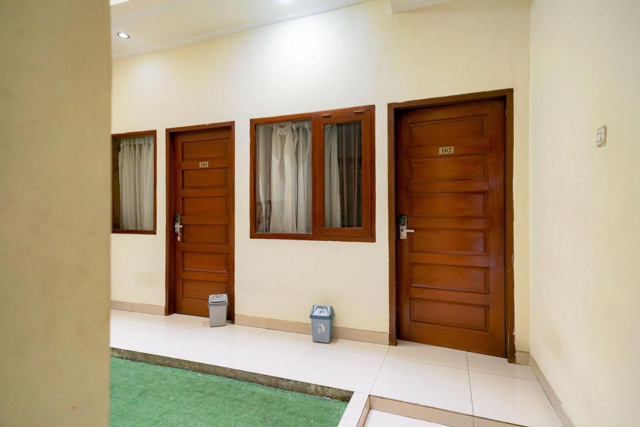 Reddoorz At Buah Batu 5 Hotel Бандунг Екстериор снимка