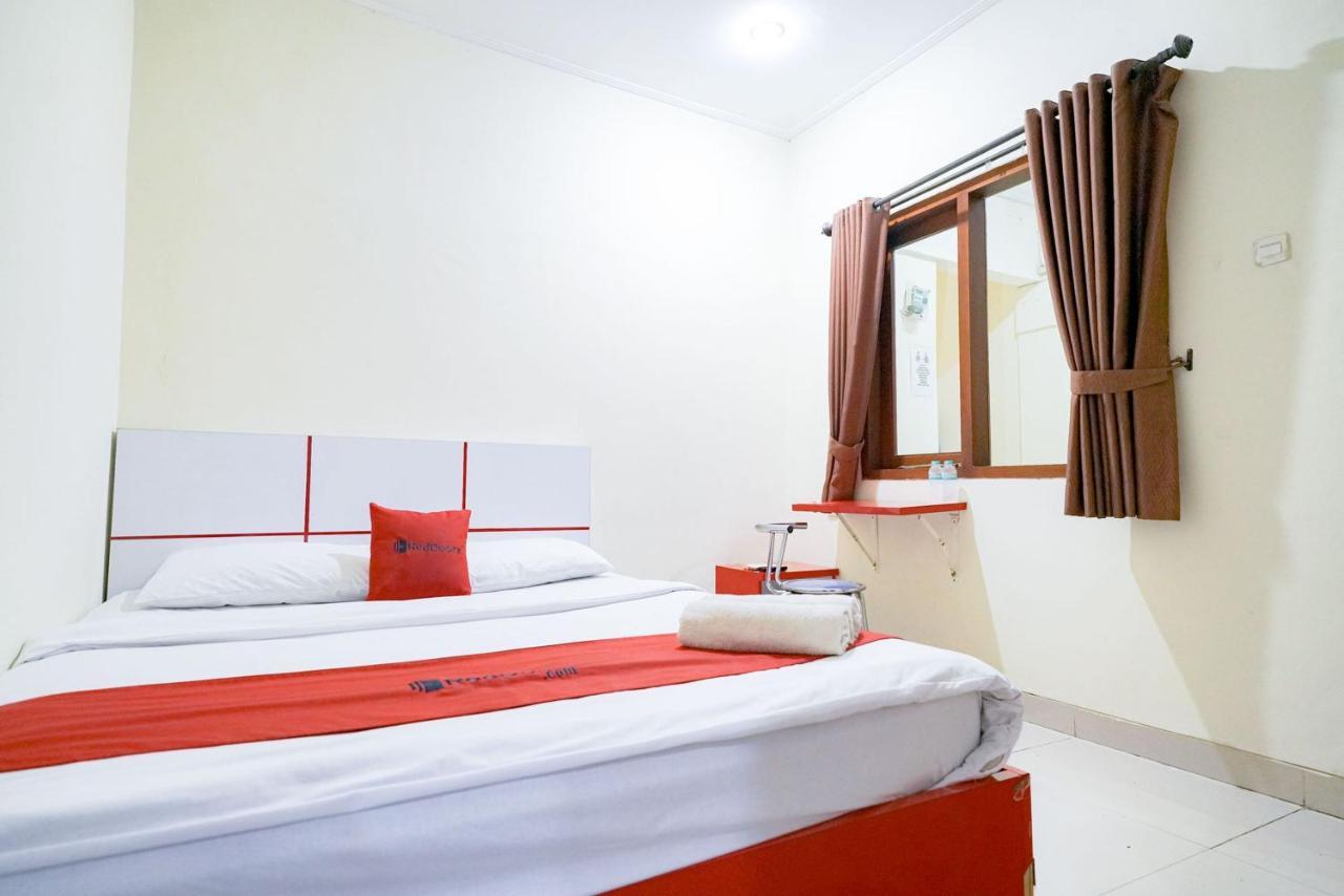 Reddoorz At Buah Batu 5 Hotel Бандунг Екстериор снимка