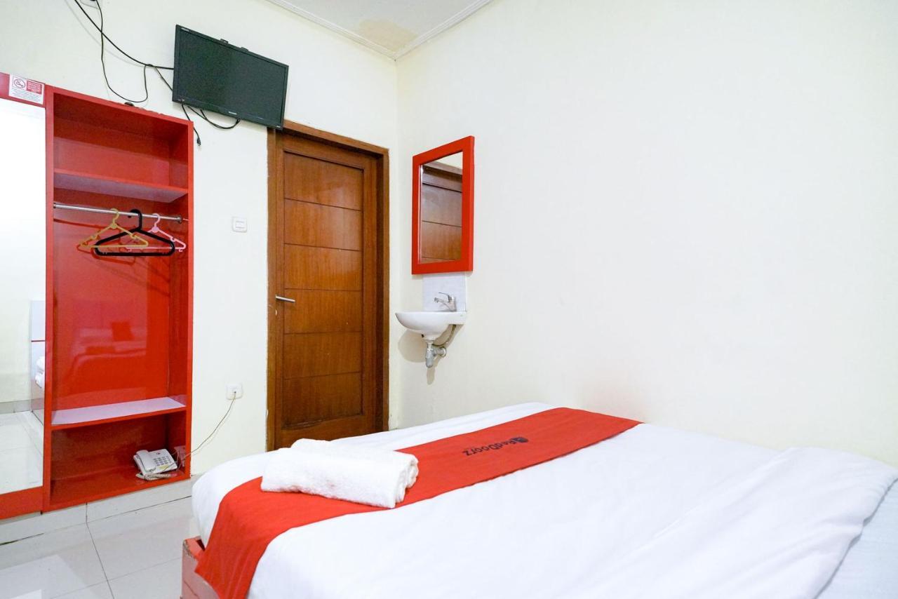 Reddoorz At Buah Batu 5 Hotel Бандунг Екстериор снимка