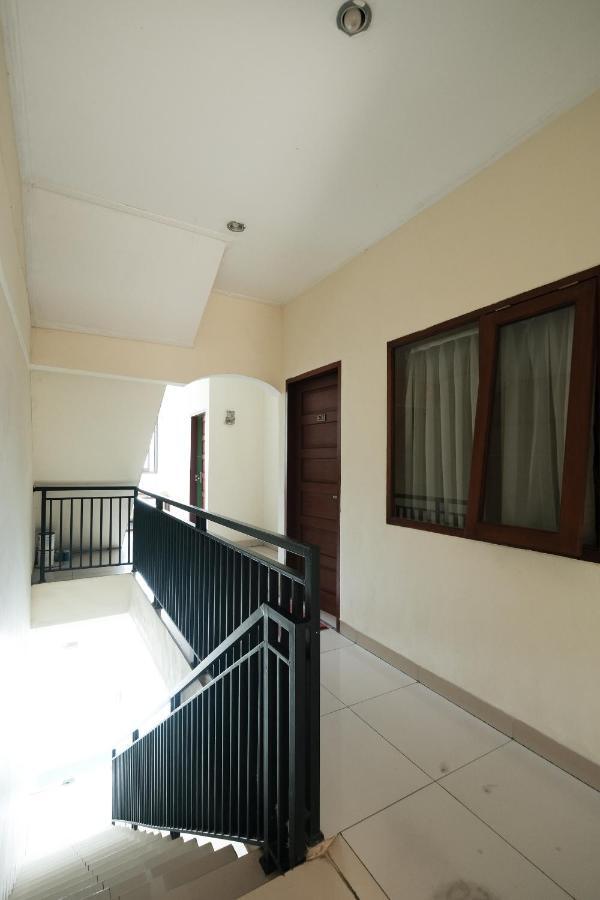 Reddoorz At Buah Batu 5 Hotel Бандунг Екстериор снимка